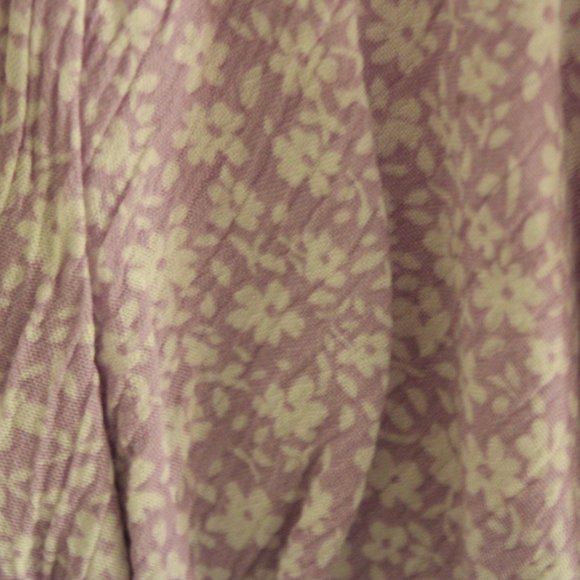 TILLY'S Sky & Sparrow Women's Ditsy Floral Lace Up Peplum Tank - Picture 3 of 4